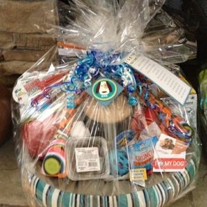 Custom Pet Gift Set/Basket